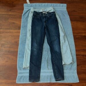 Lot of 2 skinny jeans size 4R. American Eagle & Levis. Good condition